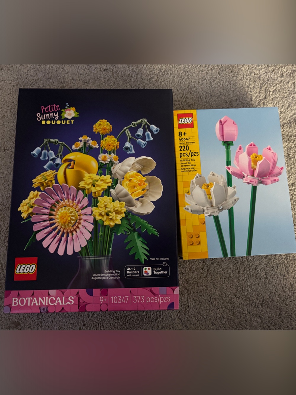 Lego Floral Bouquet Display – Pink, Yellow, White, Blue Accents